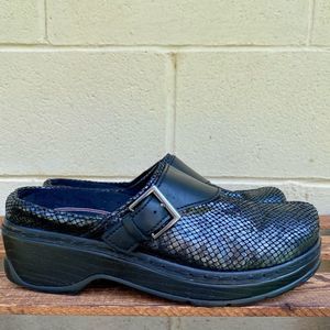 Klogs Austin Black Snake Clogs Women’s Size 9